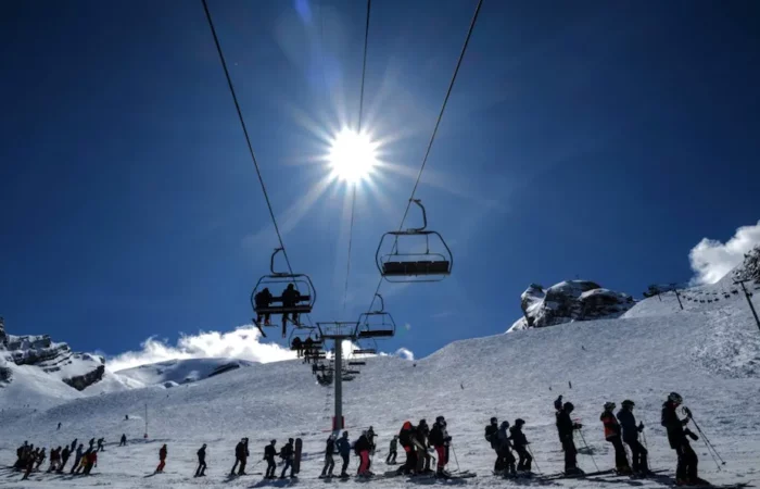 La station de ski de La Clusaz dans les Alpes